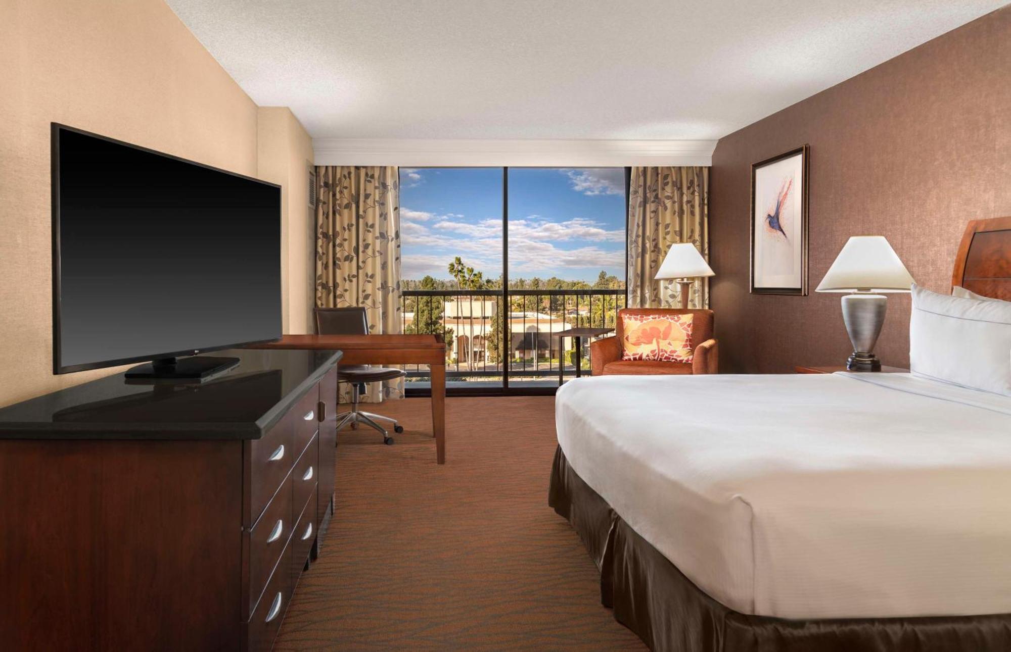 Hilton Orange County/Costa Mesa Hotel Exterior foto